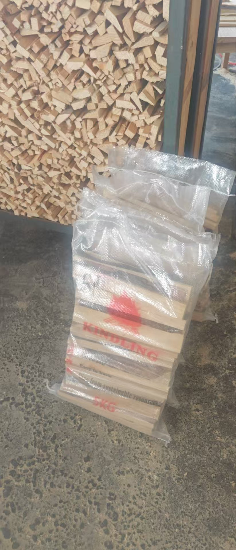 100 Bags x 5kg Pine Wood Strip Kindling – Kiln-Dried Radiata Pine Firewood | Fast Ignition | Melbourne