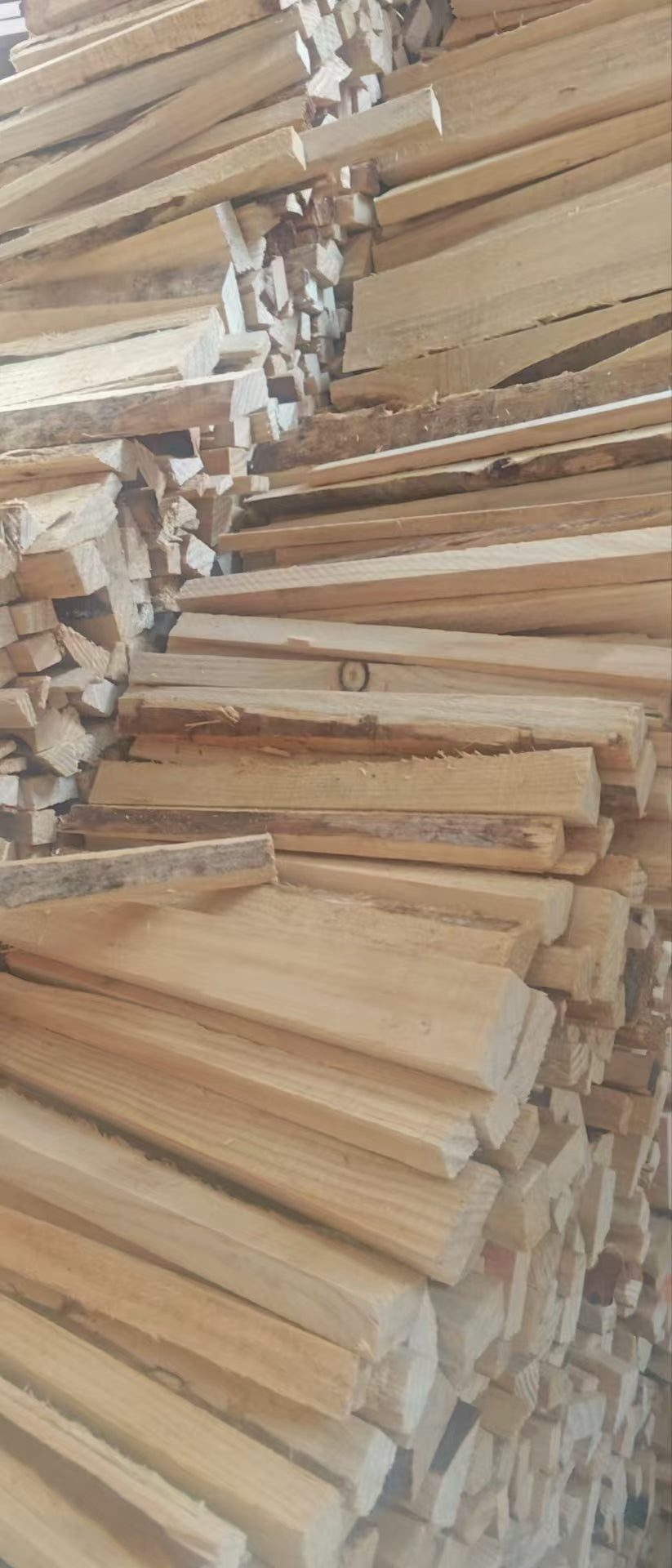 1 Bag x 5kg Pine Wood Strip Kindling – Kiln-Dried Radiata Pine Firewood | Fast Ignition | Melbourne
